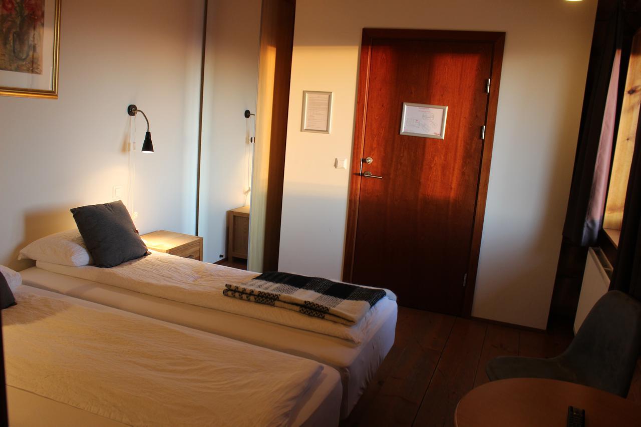 เวลคัม โฮเต็ล ลัมบาเฟลล์ Hotel Eyvindarholar ภายนอก รูปภาพ