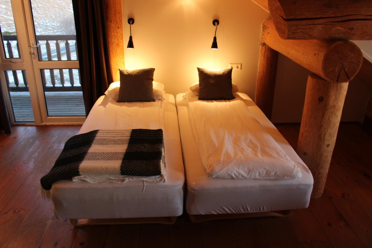 เวลคัม โฮเต็ล ลัมบาเฟลล์ Hotel Eyvindarholar ภายนอก รูปภาพ