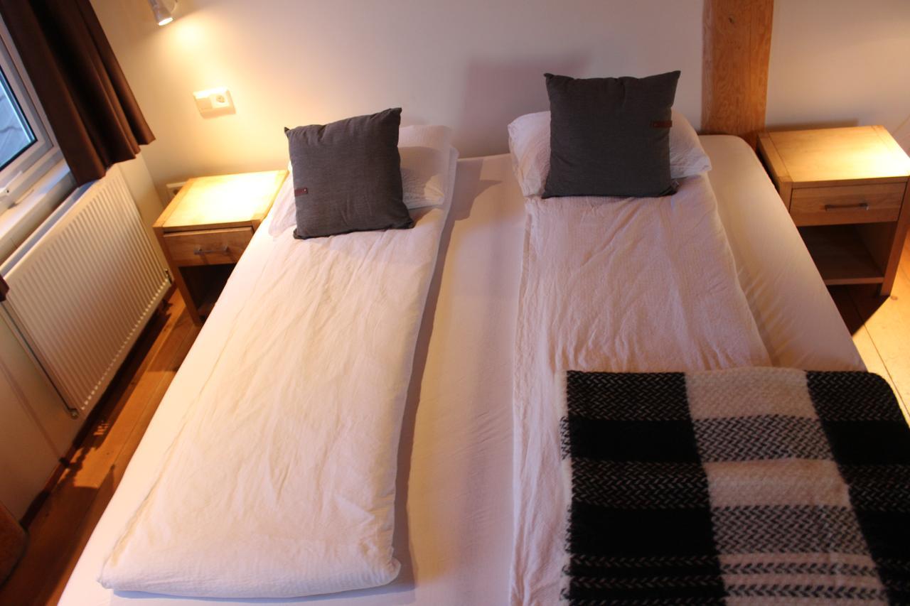 เวลคัม โฮเต็ล ลัมบาเฟลล์ Hotel Eyvindarholar ภายนอก รูปภาพ