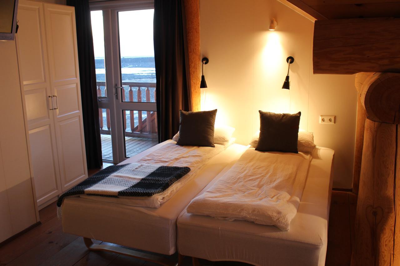 เวลคัม โฮเต็ล ลัมบาเฟลล์ Hotel Eyvindarholar ภายนอก รูปภาพ