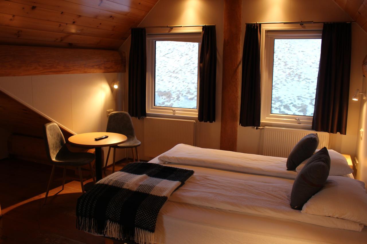 เวลคัม โฮเต็ล ลัมบาเฟลล์ Hotel Eyvindarholar ภายนอก รูปภาพ